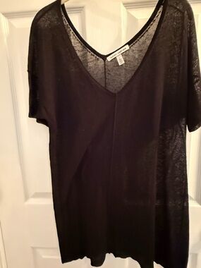 Autumn Cashmere Black V-Neck Short Sleeve Sheer Tunic Tee